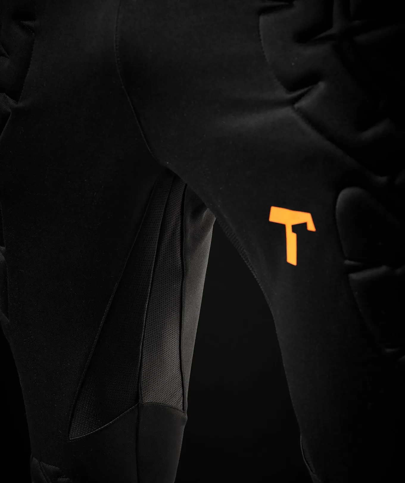 T1TAN 3/4 Goalkeeper Pant Hot
